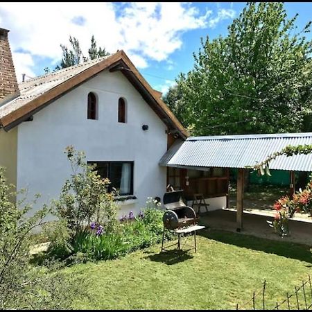 Casa Damiana Bariloche. Villa Exterior photo