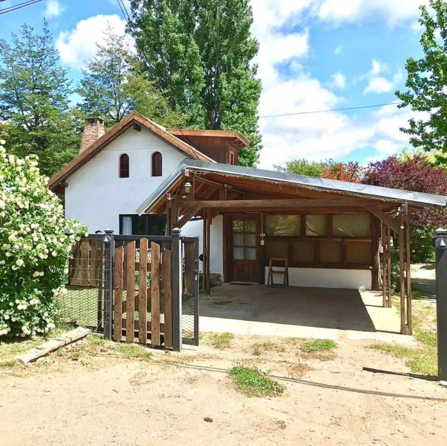 Casa Damiana Bariloche. Villa Exterior photo